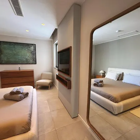 Sky Penthouse, Private Pool & Lights *