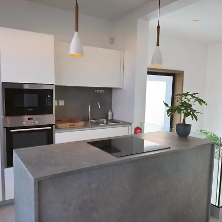 Sky Penthouse, Private Pool & Lights San Ġiljan