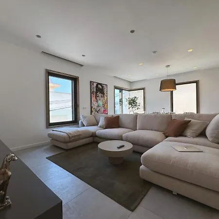 Sky Penthouse, Private Pool & Lights Lägenhet *