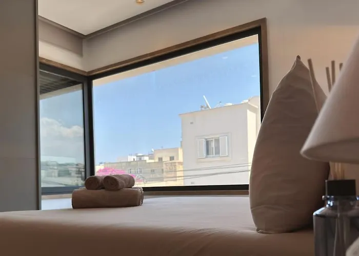 Sky Penthouse, Private Pool & Lights