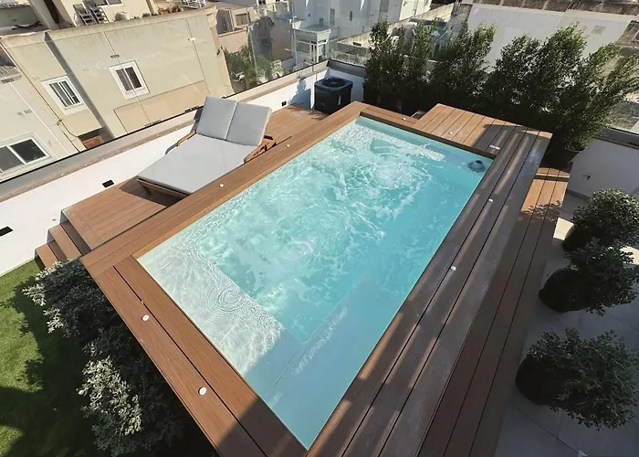Sky Penthouse, Private Pool & Lights San Ġiljan