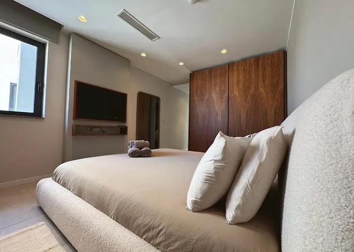 Sky Penthouse, Private Pool & Lights Appartement *