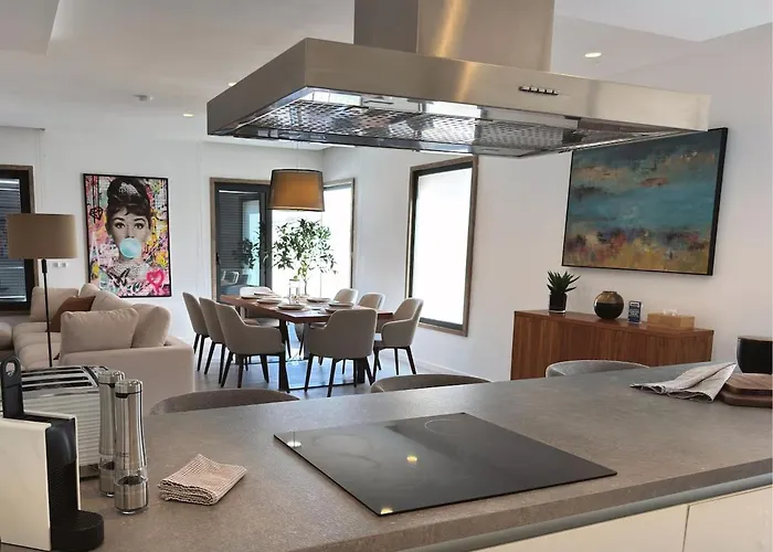 Sky Penthouse, Private Pool & Lights Appartement San Ġiljan